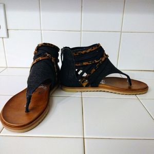 Size 9 Very G Sandals